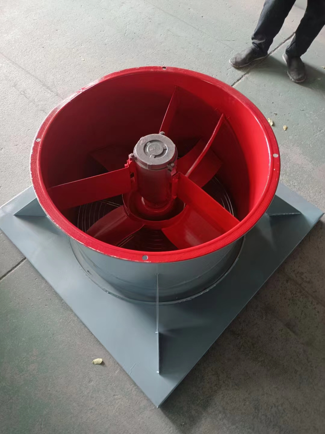 德州灿辉出售鼓式斜流风机多少钱,屋顶通风机效率高