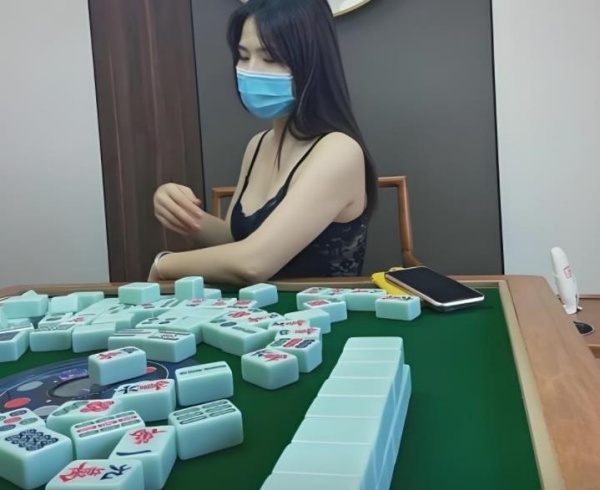 四川成都千煌公司牌具产品供应，实体店当面试看满意交易