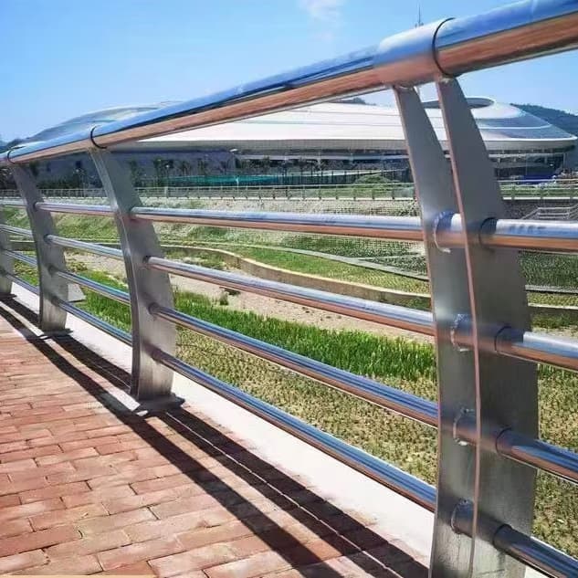 台中热镀锌钢板立柱品质好引领市场潮流
