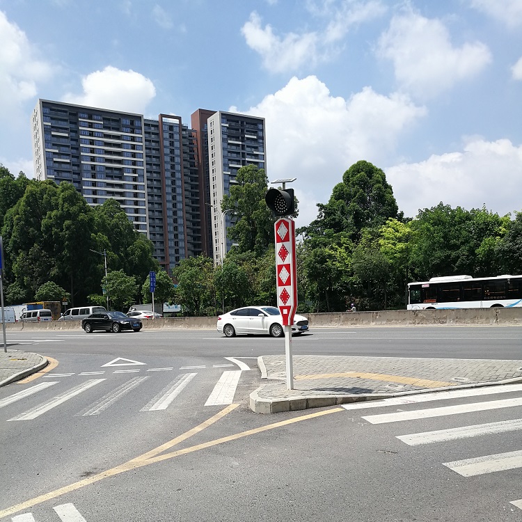 泸州交叉路口道口标 太阳能道路警示桩-环境适应力好