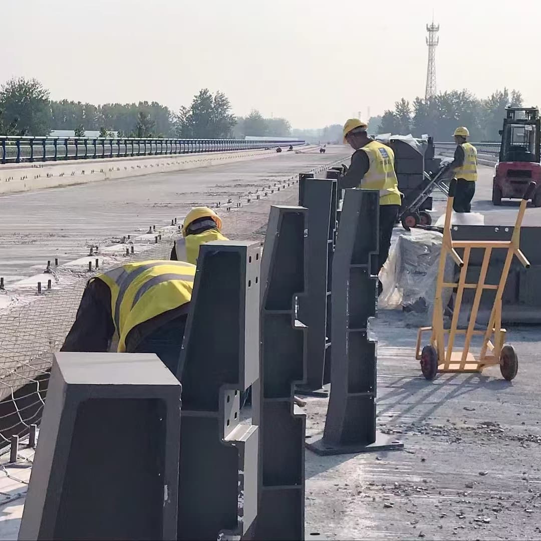 武穴S级防撞护栏品质卓越保障道路安全畅通