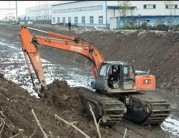 承德水上船勾机租赁包月价钱,水挖机出租报价