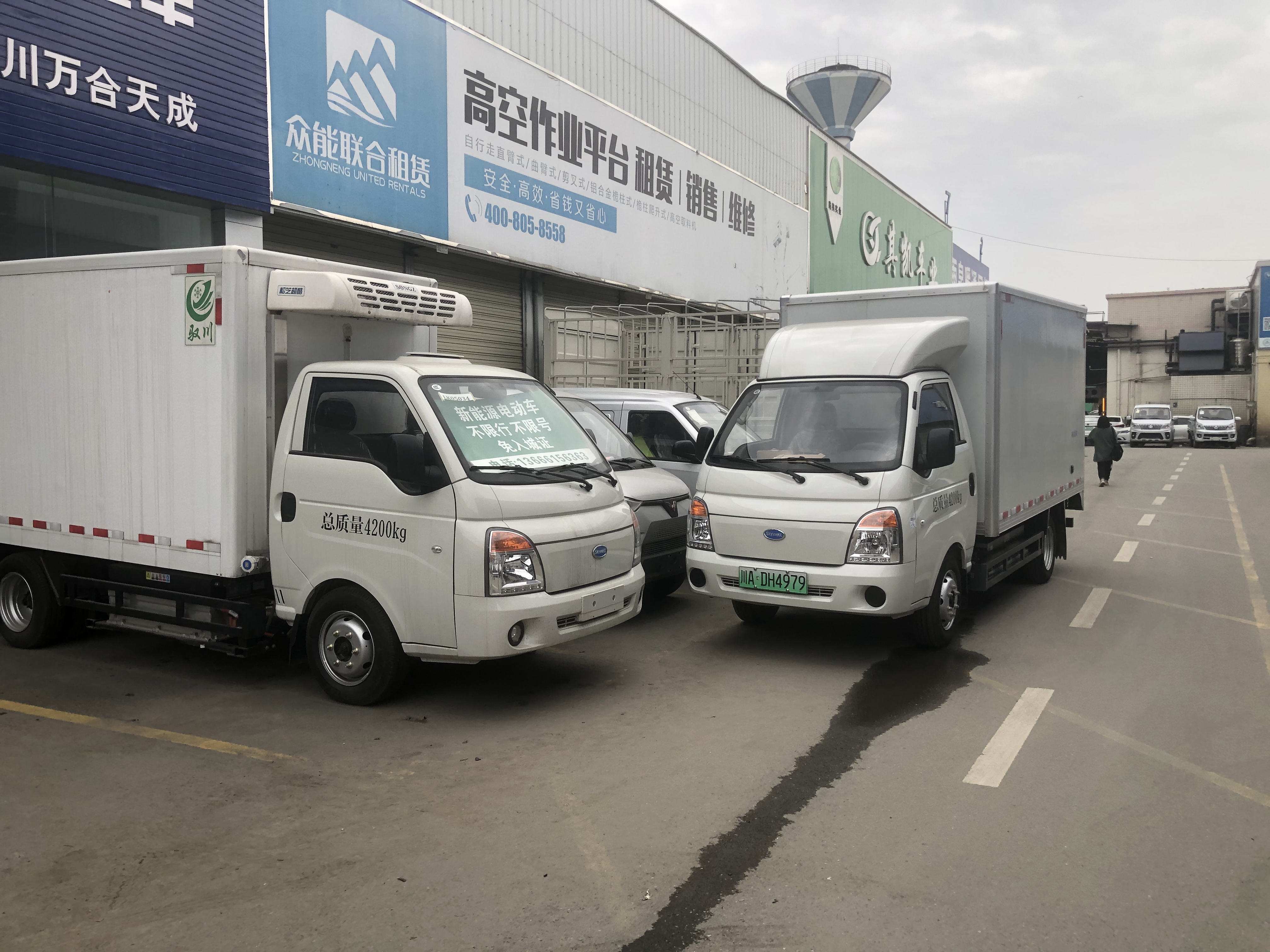 成都新能源厢式货车  电动微型面包车租优质商家四川万合天成