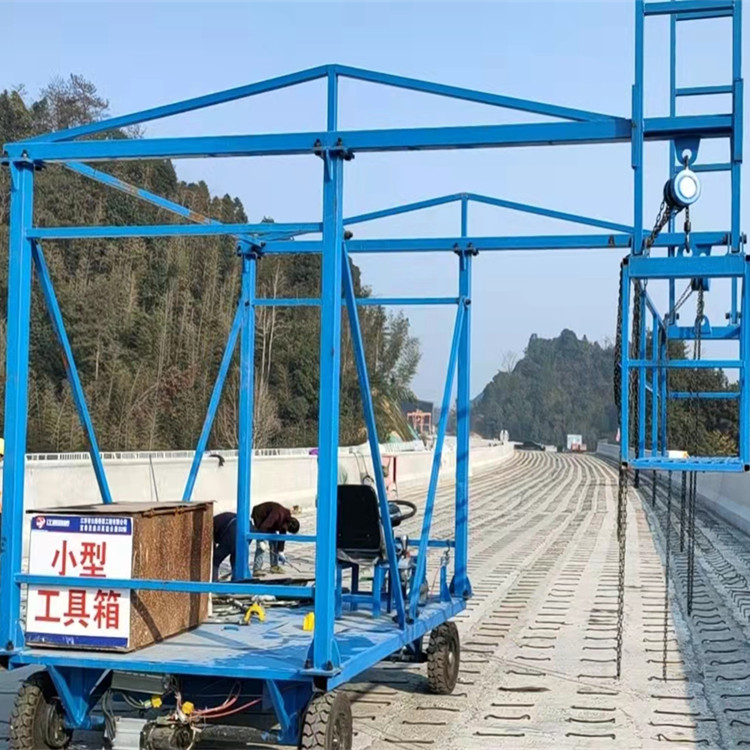 新型高空吊篮模板拆装台车 公路墙吊装车