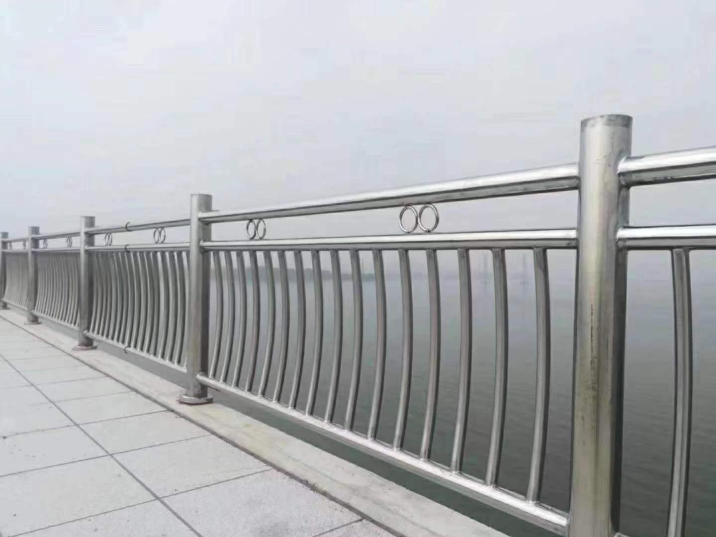 永济铝合金道路护栏创新设计引领安全守护新潮流