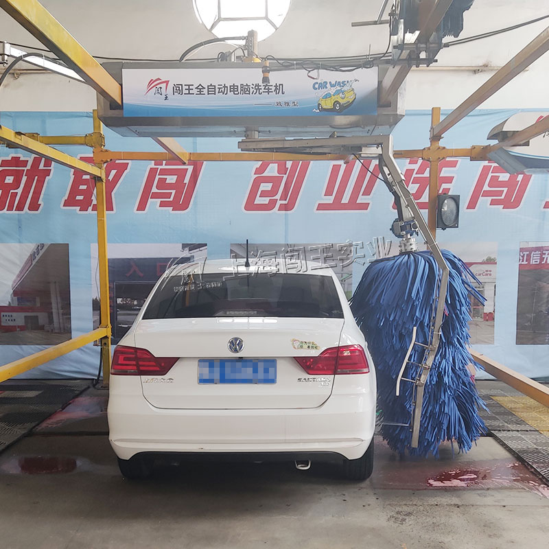 毛刷洗车机揭秘高回报​电脑控制系统