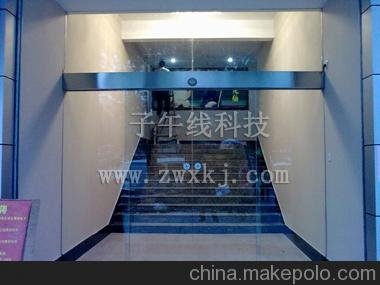 廣東自動感應(yīng)門/廣東平移自動門/廣東電動平移門/冷雨自動門廠家圖片