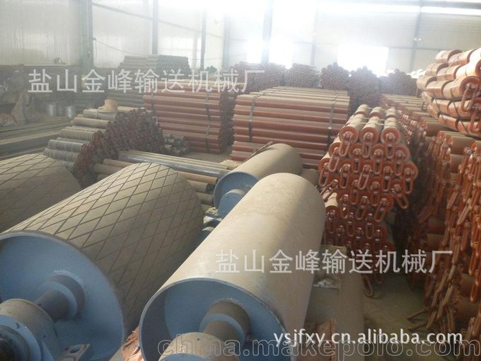 本廠專業(yè)生產(chǎn)各種型號輸送機托輥圖片