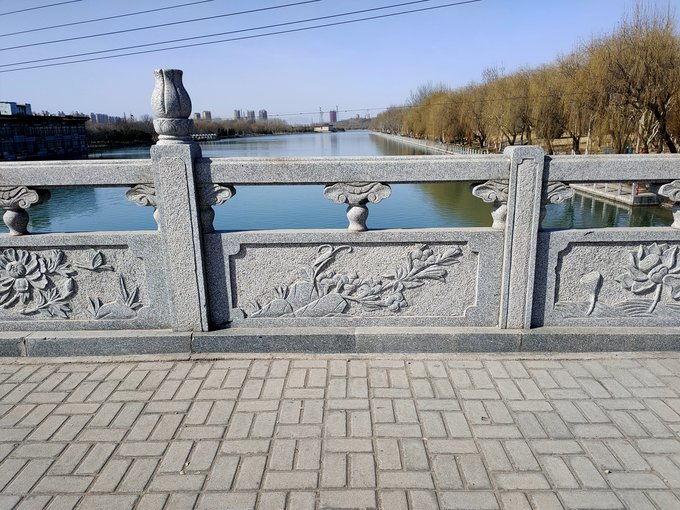 河道邊花崗巖欄桿雕刻樣式-花崗巖石材欄桿定制源頭加工廠(chǎng)圖片