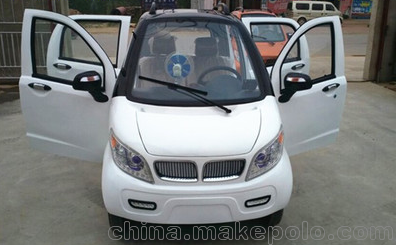 新款老年代步車(chē) 油電兩用電動(dòng)汽車(chē)圖片