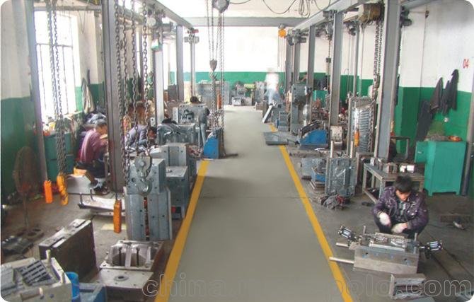 車內(nèi)塑料座椅模具，臺州模具廠家訂做兒童安全座椅注塑模具圖片