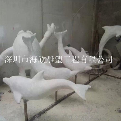 玻璃鋼海豚大型雕塑 樹(shù)脂彩繪海豚雕塑 卡通海洋生物雕塑擺件圖片