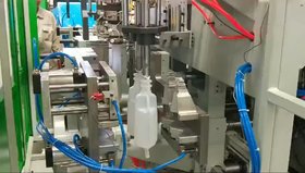 雙工位小型包裝瓶生產(chǎn)吹塑機