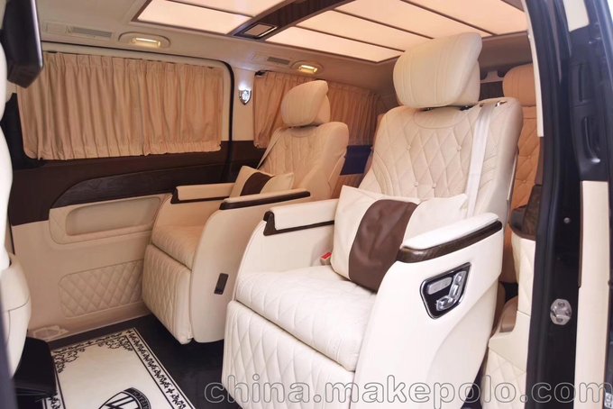 奔馳威霆V260，商務(wù)車內(nèi)飾改裝，轎車內(nèi)飾翻新圖片