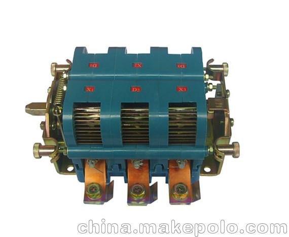 廠家直銷礦用低壓隔離換向開關(guān) DH2-7-125A圖片