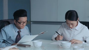 为什么你至今仍是大律师眼中的打字机，没案源被看轻——厚大法考