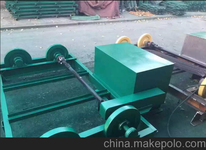 生產(chǎn)水泥立柱臥式離心機(jī)設(shè)備圖片