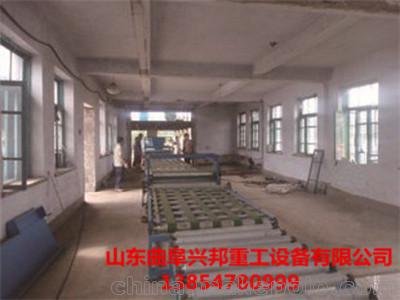 防火門芯板機(jī)械生產(chǎn)設(shè)備圖片