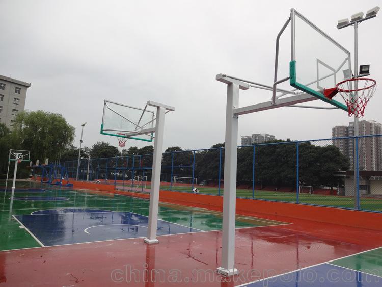 高中联赛运用不合规篮球架17岁少年意外断腿两大问题值得沉思