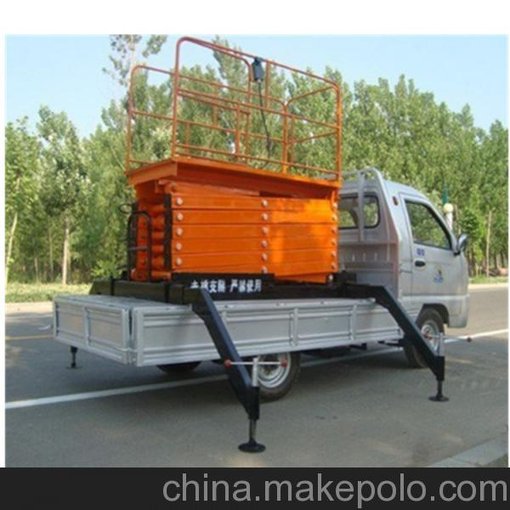 廈門升降機(jī)廠家創(chuàng)碩汽車升降機(jī) 剪叉式升降機(jī) 監(jiān)控安裝專用圖片