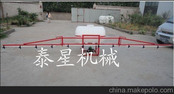 四輪拖拉機打藥機 玉米打藥機圖片