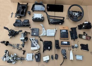 雷克薩斯24款ES200全車(chē)電器 保險(xiǎn)絲盒 掛擋機(jī)構(gòu) 一鍵啟動(dòng)