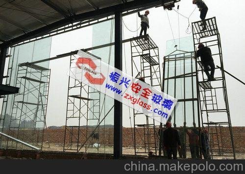 江津19mm超白鋼化玻璃批發(fā)廠家圖片