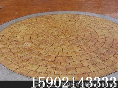 重慶透水混凝土 露骨料透水地坪  彩色壓花地坪材料廠家圖片