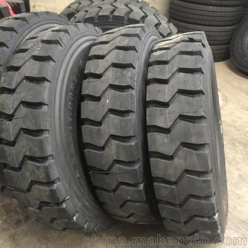 供應(yīng)載重卡車汽車輪胎1000 1100 1200R20礦山翻斗圖片
