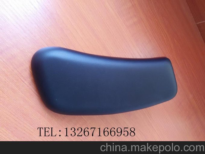 發(fā)泡結(jié)皮自行車座子 自結(jié)皮座椅 PU聚氨酯制品圖片