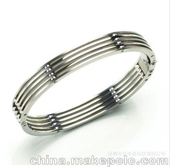 Elegant Oval Shaped Titanium Bangle set with 6 diamonds