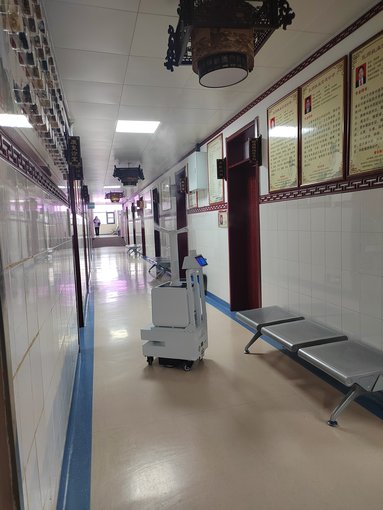 自動充電急診科霧化消毒機器人激光識別圖片