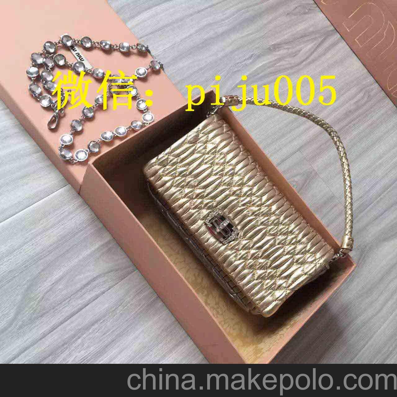 精仿繆繆miumiu錢包_繆繆miumiu女包代加工