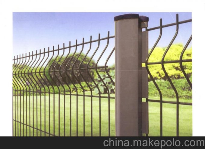 榮泰直銷桃型柱護(hù)欄網(wǎng)，價(jià)格低廉，質(zhì)量有保證，歡迎垂詢圖片