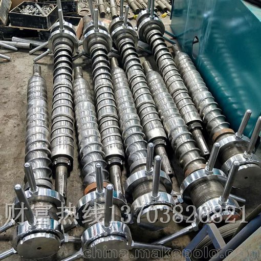 100型全自動(dòng)螺旋榨油機(jī) 開油坊出油率高的榨油機(jī) 高效環(huán)保圖片