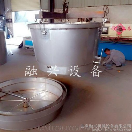 玉米蒸酒設(shè)備 小型蒸大米酒設(shè)備圖片