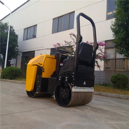 云南臨滄 1噸壓路機 雙鋼輪常柴動力 可壓實路面機場圖片