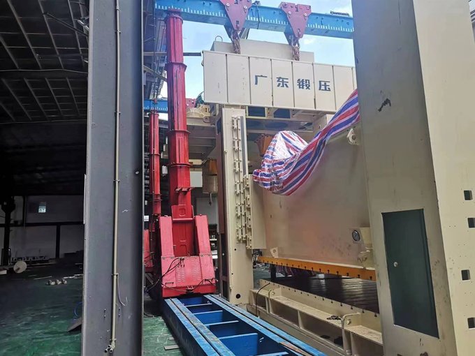 中山設備搬運安裝,中山機械設備裝卸安裝,中山機器設備起重安裝圖片