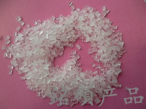 聚丙烯防霧透明母料+噴涂塑料片防霧劑圖片