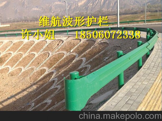 海南省東和農場(chǎng)波形防護欄堅固耐用圖片