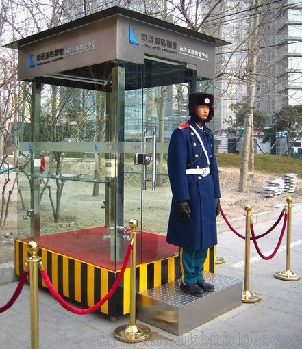 站崗崗亭 玻璃崗亭 門(mén)衛室 站臺 上海崗亭生產(chǎn)廠(chǎng)家圖片