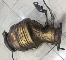 路虎新款3.0直6缸三元催化 發(fā)電機 起動機 漲緊輪 水泵