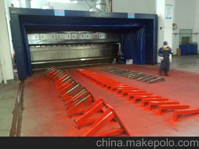 手動噴漆廢氣處理_工業(yè)廢氣凈化圖片