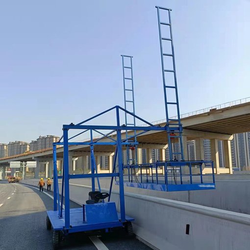 新型橋梁護欄外側(cè)作業(yè)平臺路燈安裝臺車 排水管施工吊籃圖片