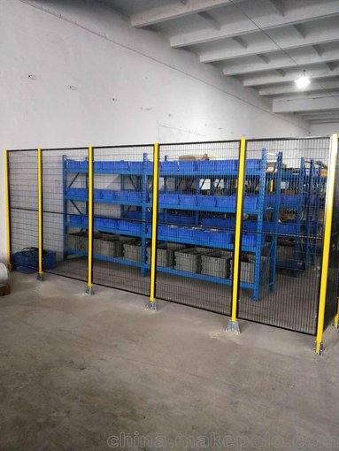 青島即墨公園車間倉庫護(hù)欄網(wǎng) 機(jī)器人防護(hù)網(wǎng)噴塑處理圖片