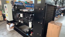 250千瓦柴油發(fā)電機(jī)WP10D320E200濰柴發(fā)動(dòng)機(jī)