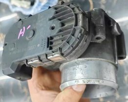 奧迪Q5節(jié)氣門 波箱電腦 機油散熱器 半軸 節(jié)溫器