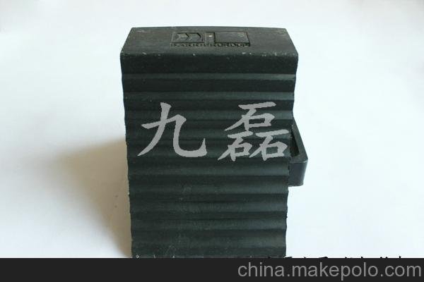 車輪止退器_交通設(shè)施止退器_橡膠止退器圖片