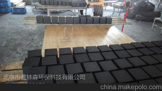北京市普林森專業(yè)生產(chǎn)蜂窩活性炭廠家圖片