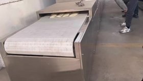 科爾KER-SJ-40KW牛筋面微波殺菌設備